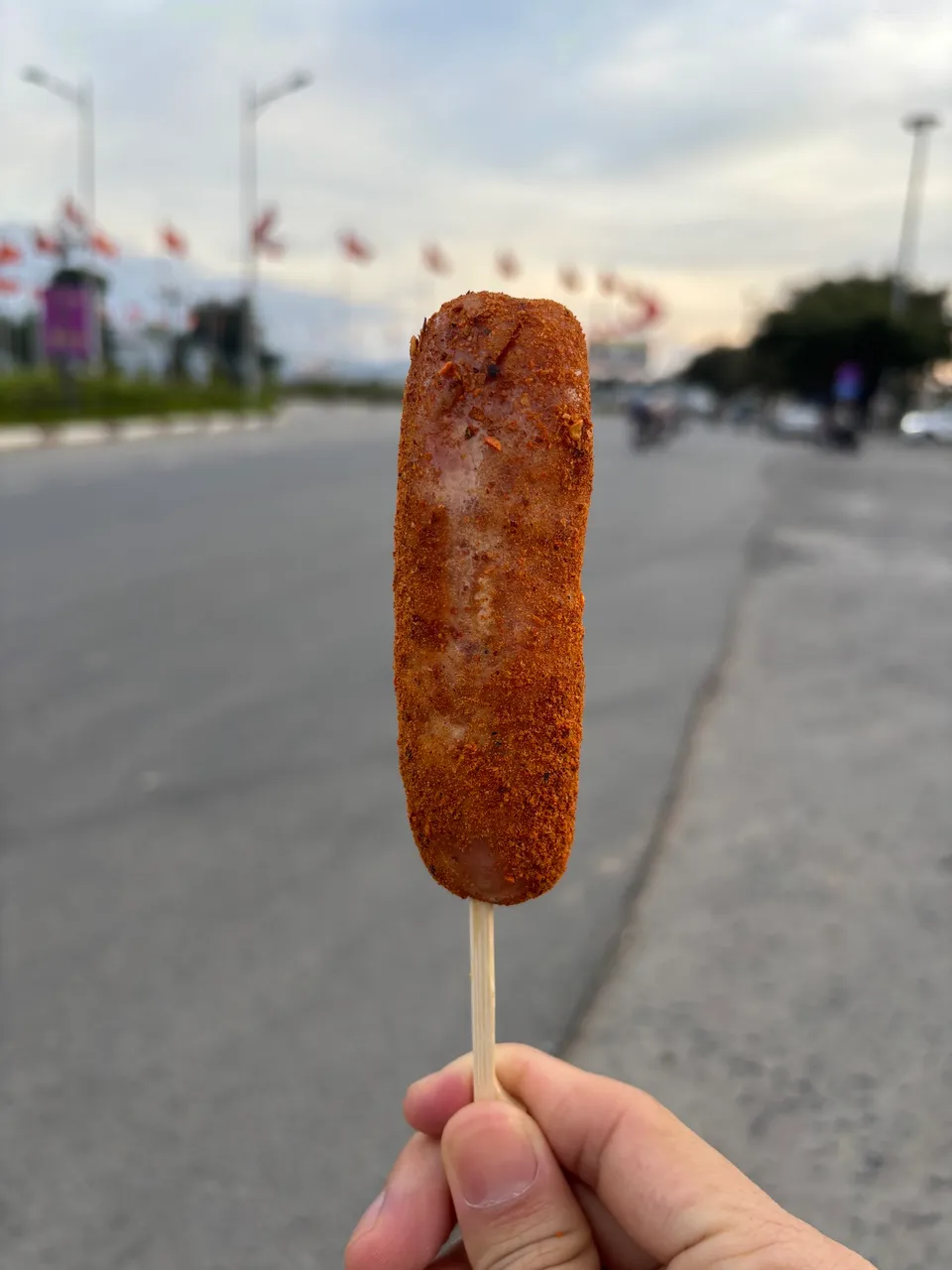 Lạp Xưởng Nướng Đá